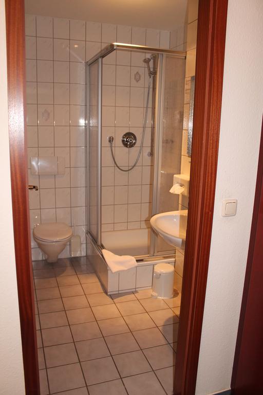 Hotel Anhalt Кьотен Екстериор снимка
