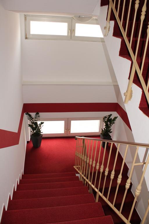 Hotel Anhalt Кьотен Екстериор снимка