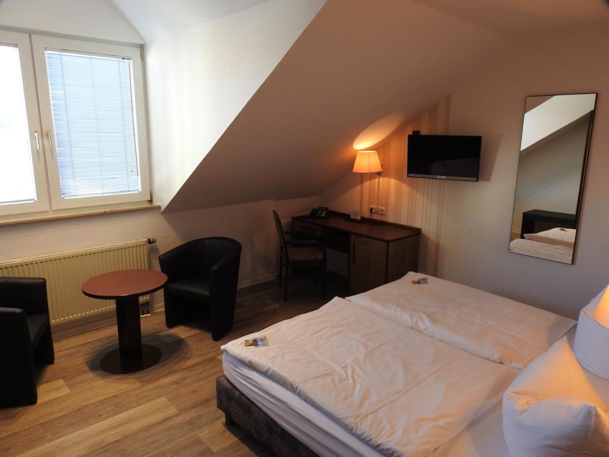 Hotel Anhalt Кьотен Екстериор снимка