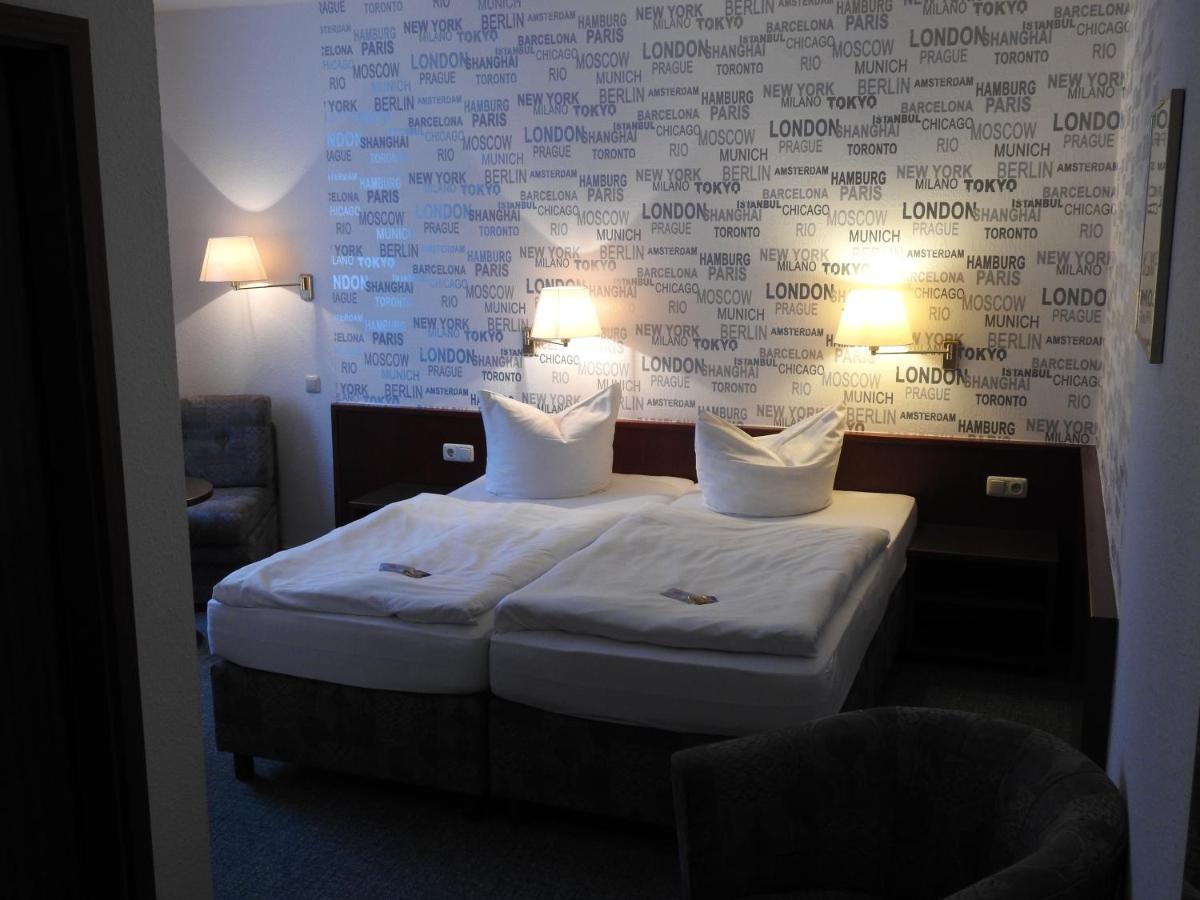 Hotel Anhalt Кьотен Екстериор снимка