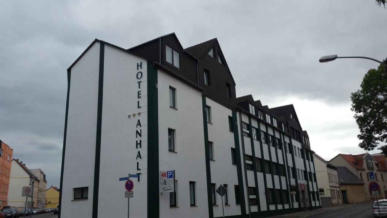 Hotel Anhalt Кьотен Екстериор снимка